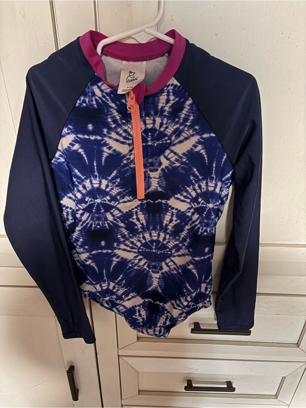 Art Class Navy Tie-Dye Long Sleeve Rashguard with Pink Collar and Coral Zipper